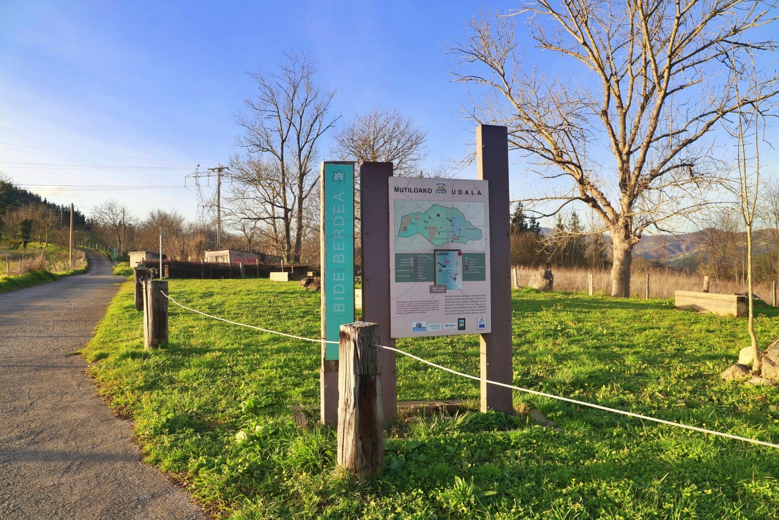 Área de descanso de la Vía Verde en Liernia
